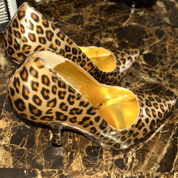 Cheetah Print Heels - Picture 1 of 5